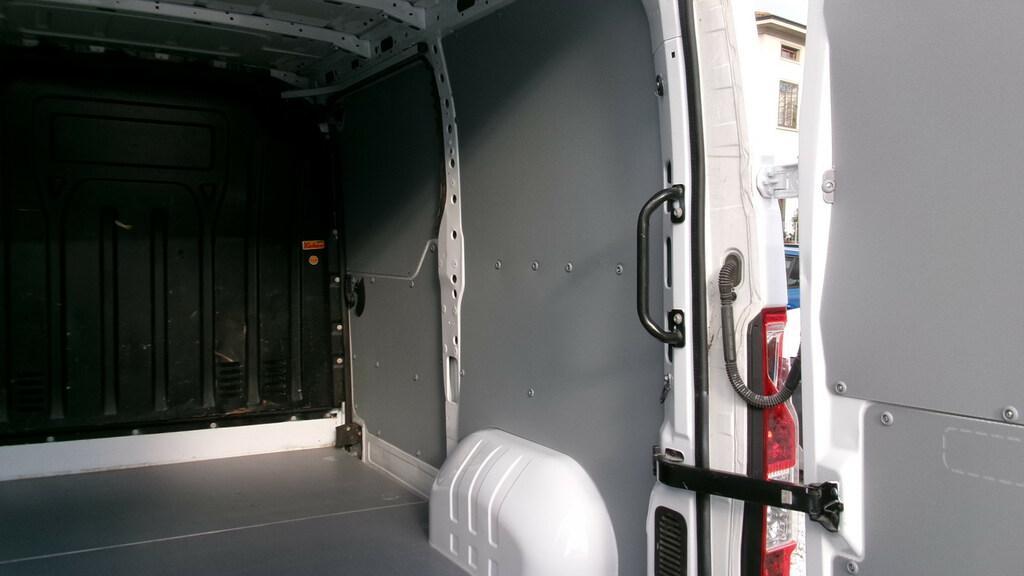 Renault Master T33 2.3 dci 110cv L1H1 Ice E6