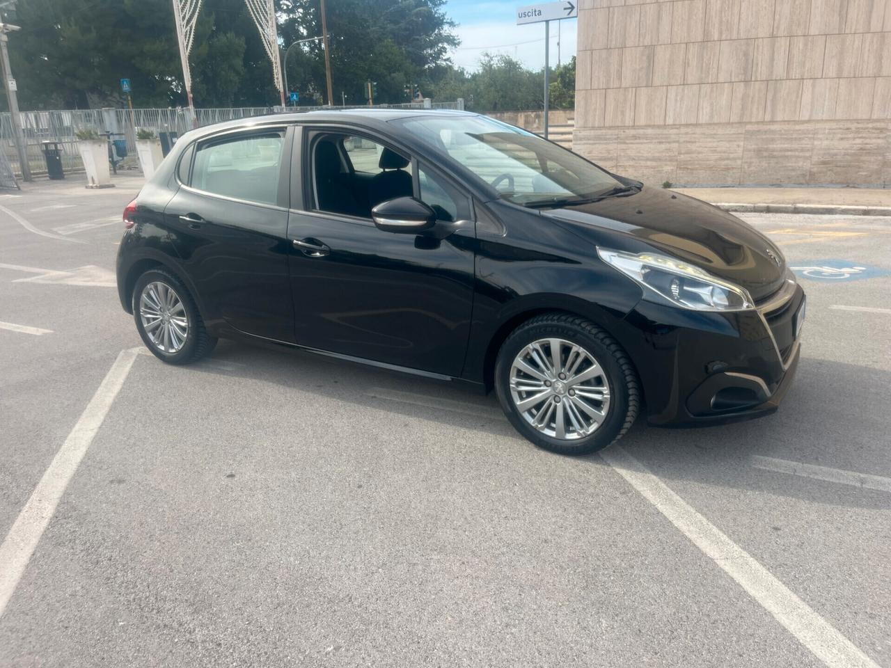 Peugeot 208 1.5 HDi 75 5 porte Perfetta Garantita