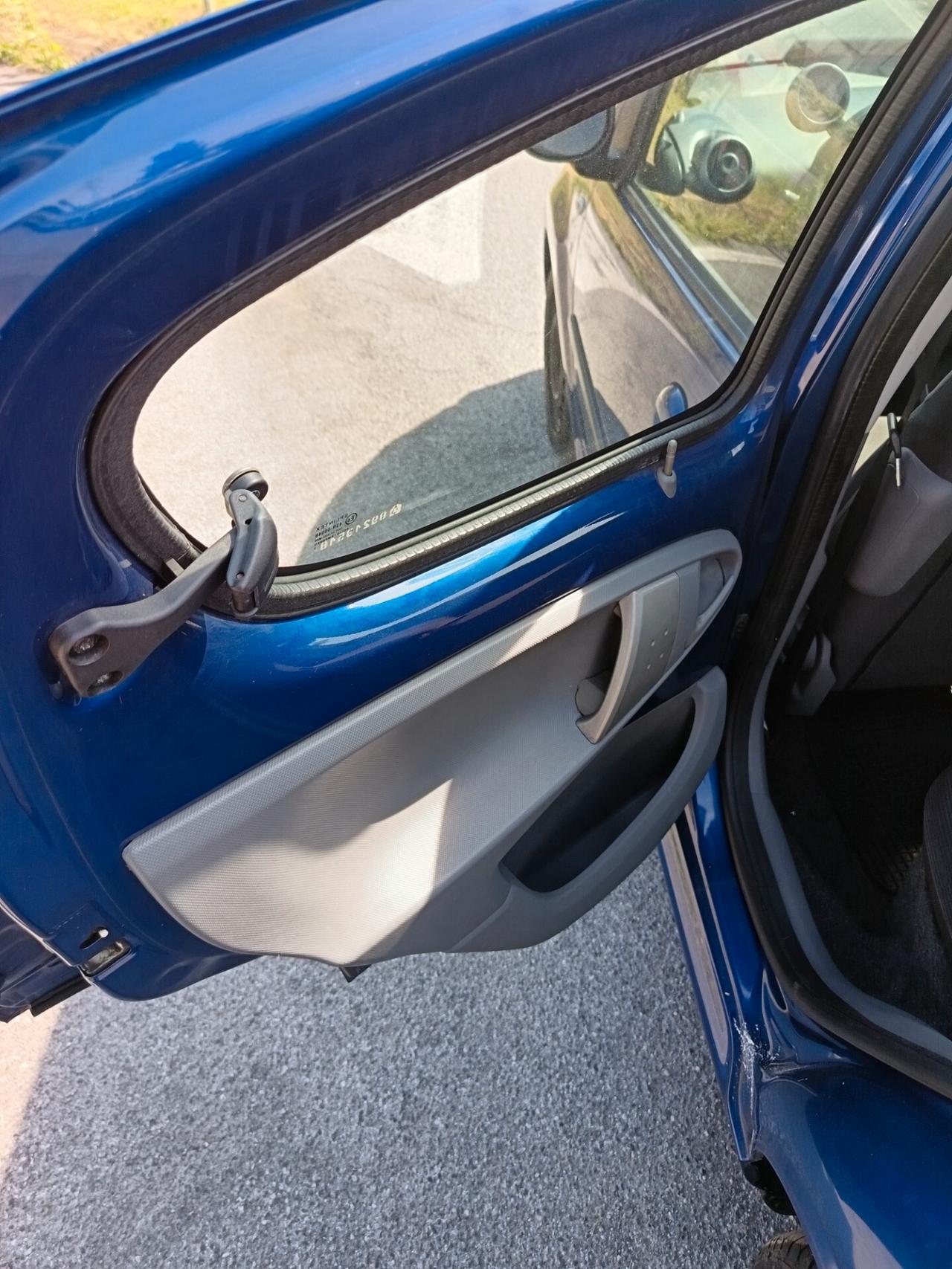 Citroen C1 1.0 5 porte AMIC1