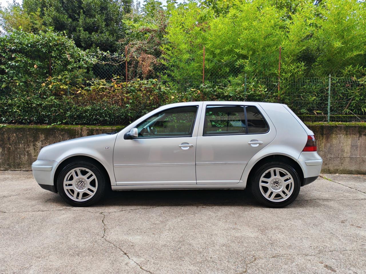 Volkswagen Golf 1.6 BENZINA 105cv 25years / Unipro