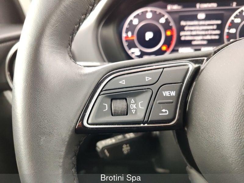 Audi Q2 Q2 30 TDI S tronic Identity Black