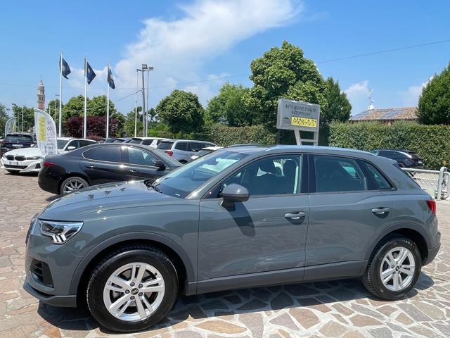 AUDI Q3 35 TDI S tronic Business