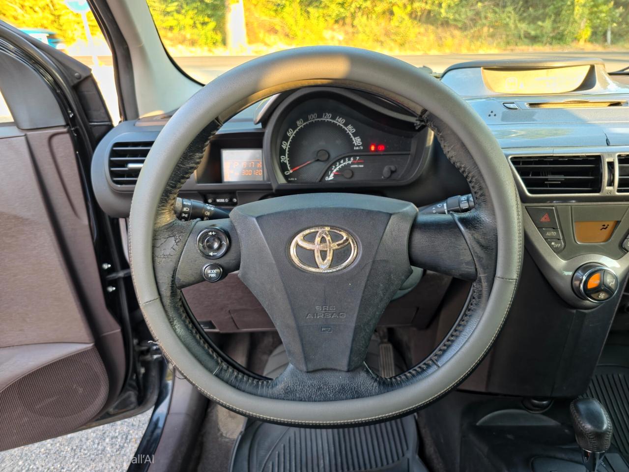 Toyota iQ 1.0 Sol CV-68 E5 GPL Automatico NEO 2010