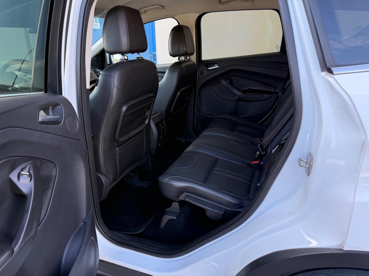 Ford Kuga 2.0 TDCI 140 CV 4WD Titanium