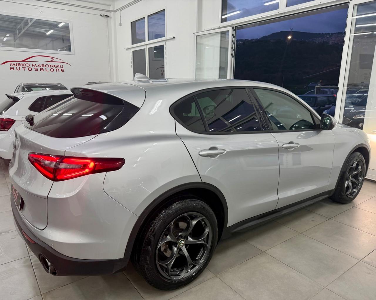Alfa Romeo Stelvio 2.2 160 CV AT8 RWD FINANZIABILE