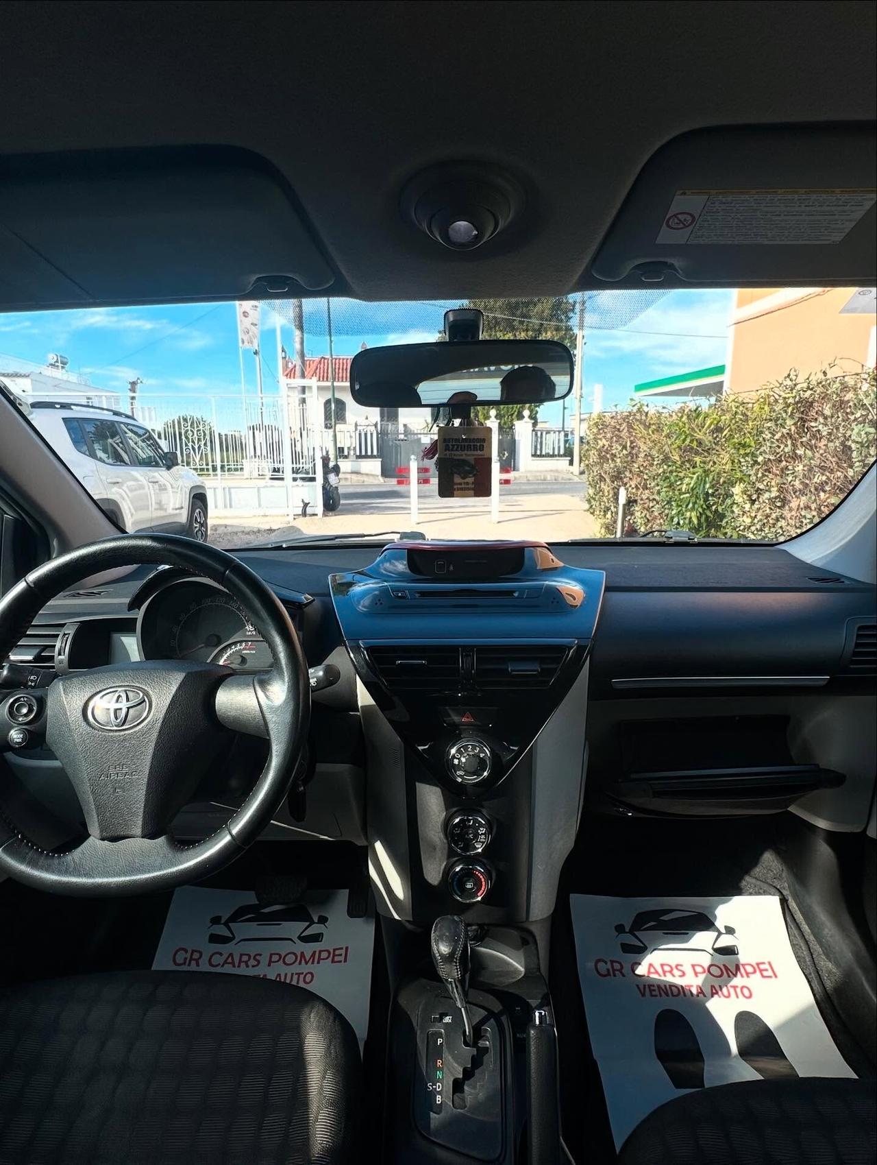 Toyota iQ 1.0 CVT Lounge