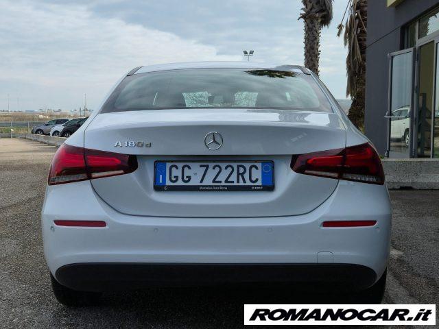 MERCEDES-BENZ A 180 d Automatic Business Pelle-Navy