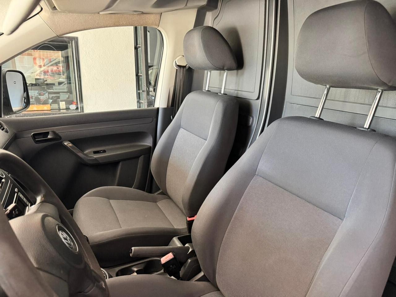 Volkswagen Caddy GANCIO TRAINO E CARRELLO