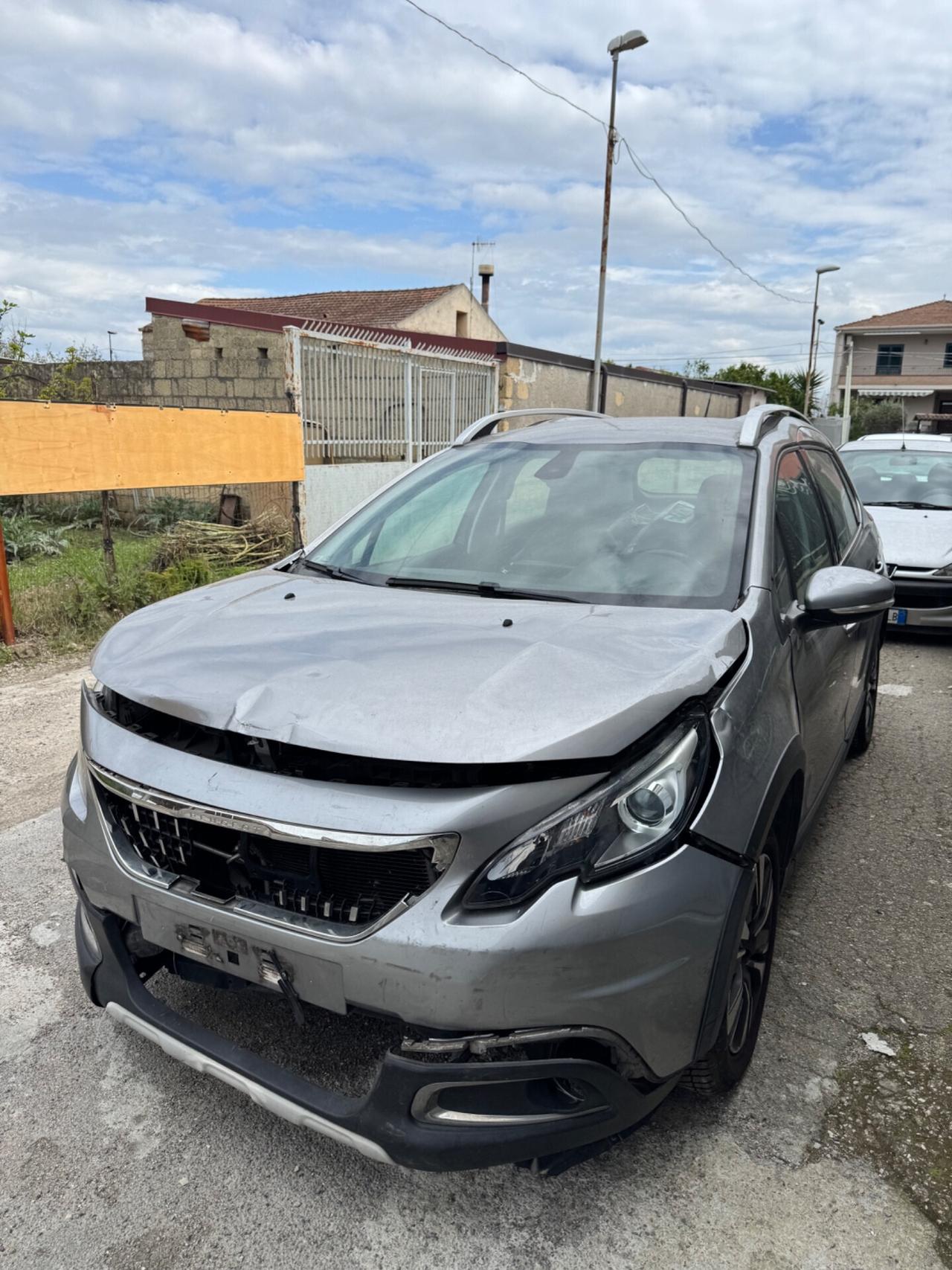 Peugeot 2008 PureTech 82 S&S Allure