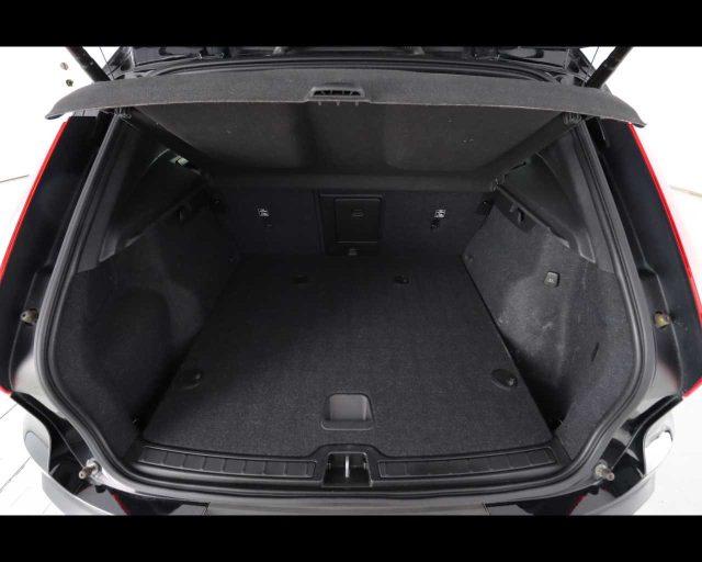 VOLVO XC40 T4 Recharge Plug-in Hybrid Inscription N1