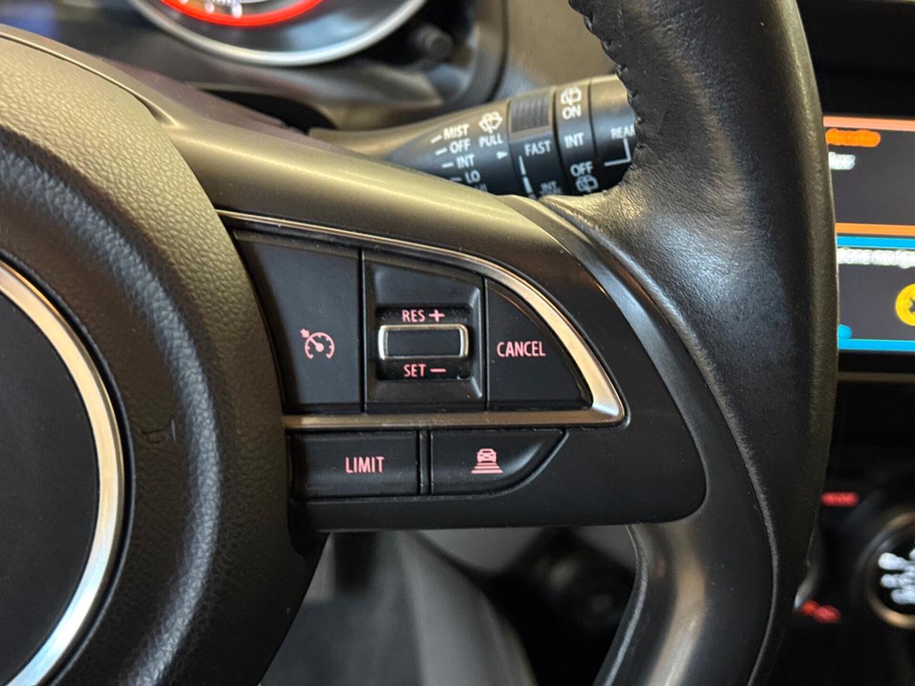 SUZUKI SWIFT 1.2cc 90CV Hybrid 4WD AllGrip Top