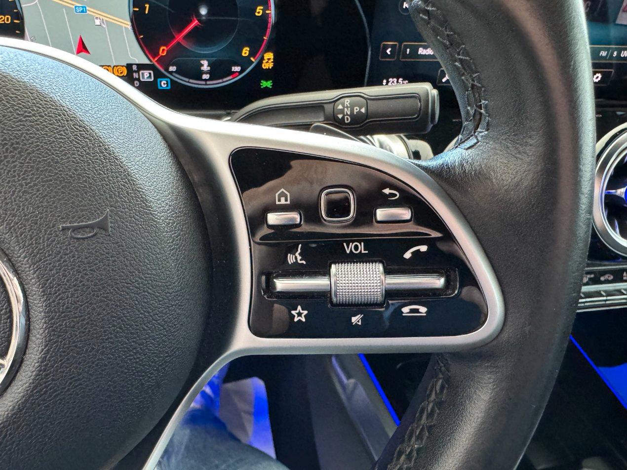 Mercedes GLB 200 d Sport Plus Cockpit Dash Cam Carplay