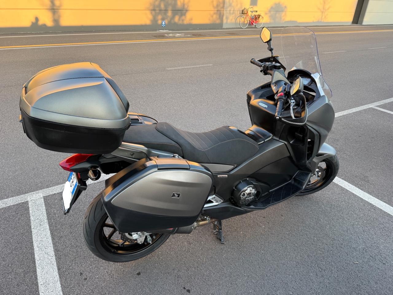 Honda Integra 750 TRAVEL