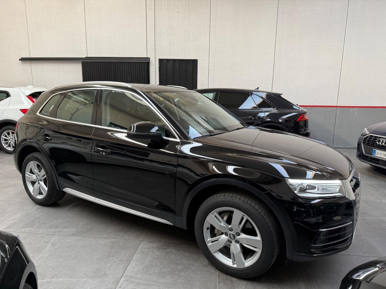 Audi Q5 35 TDI quattro S tronic Business Design