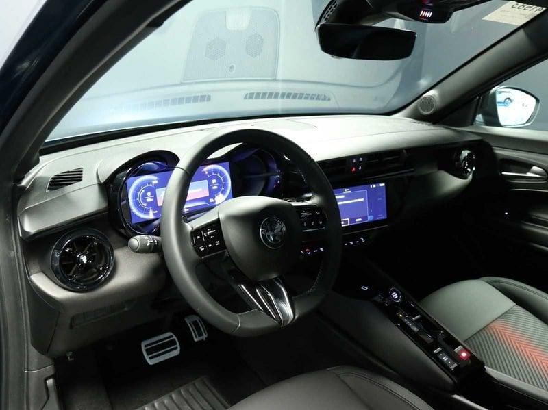 Alfa Romeo Junior HYBRID Q4 145cv