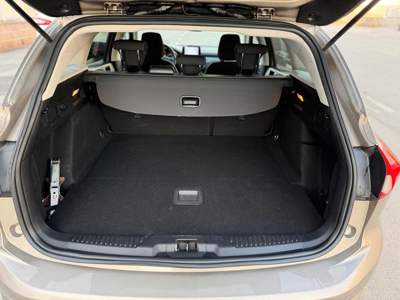 Ford Focus 1.5 5P TITANIUM