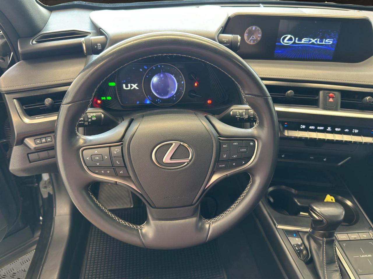 Lexus UX 250h 2.0 Premium 2wd cvt