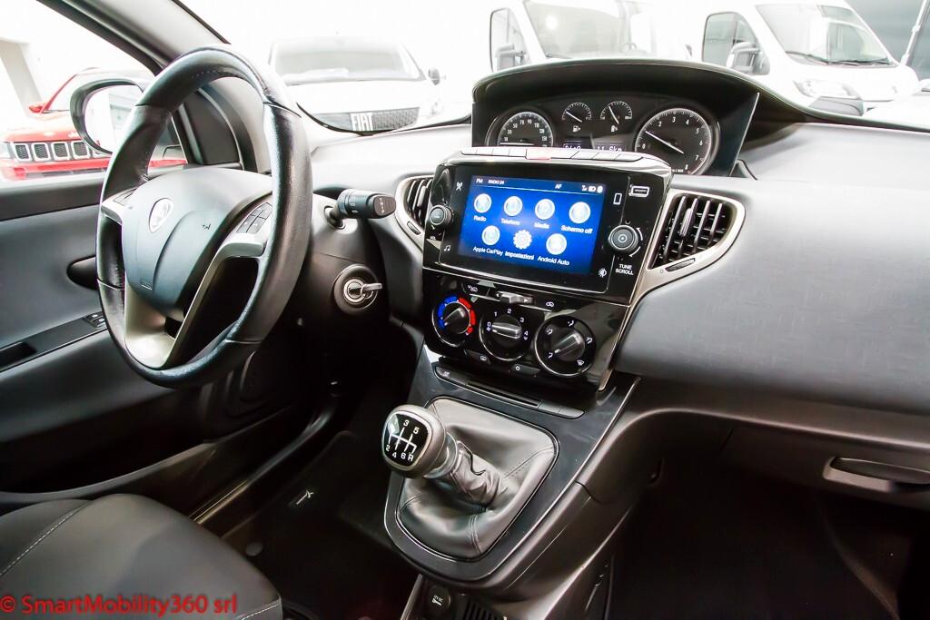 Lancia Ypsilon 1.0 FireFly 5 porte S&S Hybrid Gold