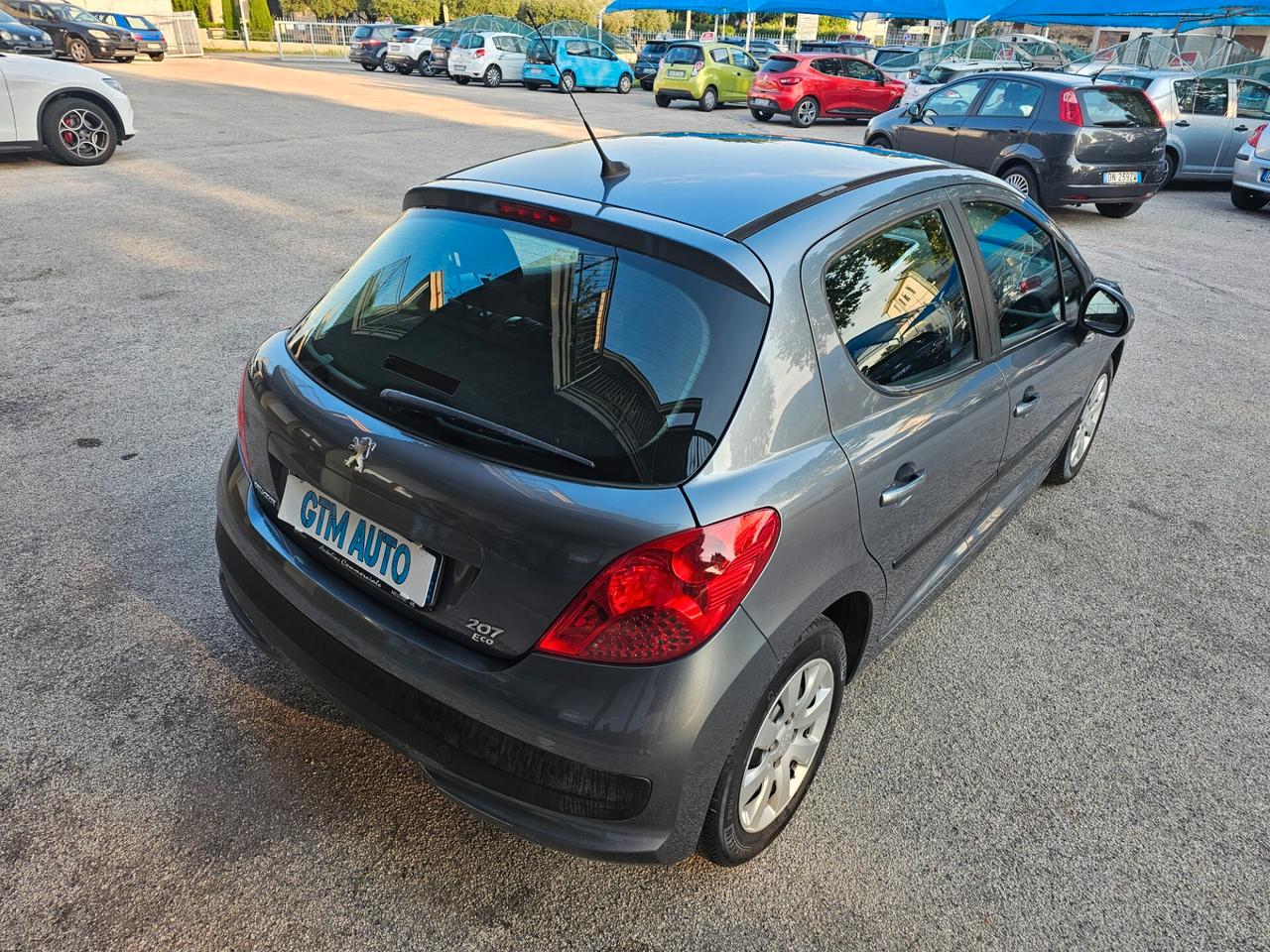 Peugeot 207 1.4 8V 75CV 5p. GPL