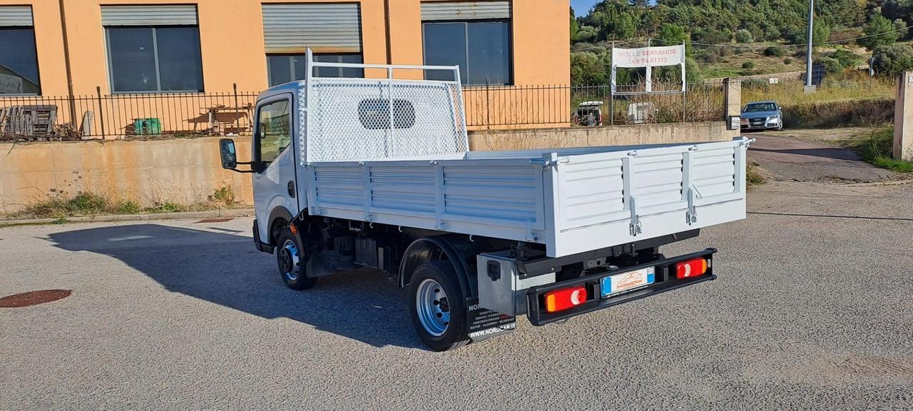 Nissan Cabstar Ribaltabile Trilaterale