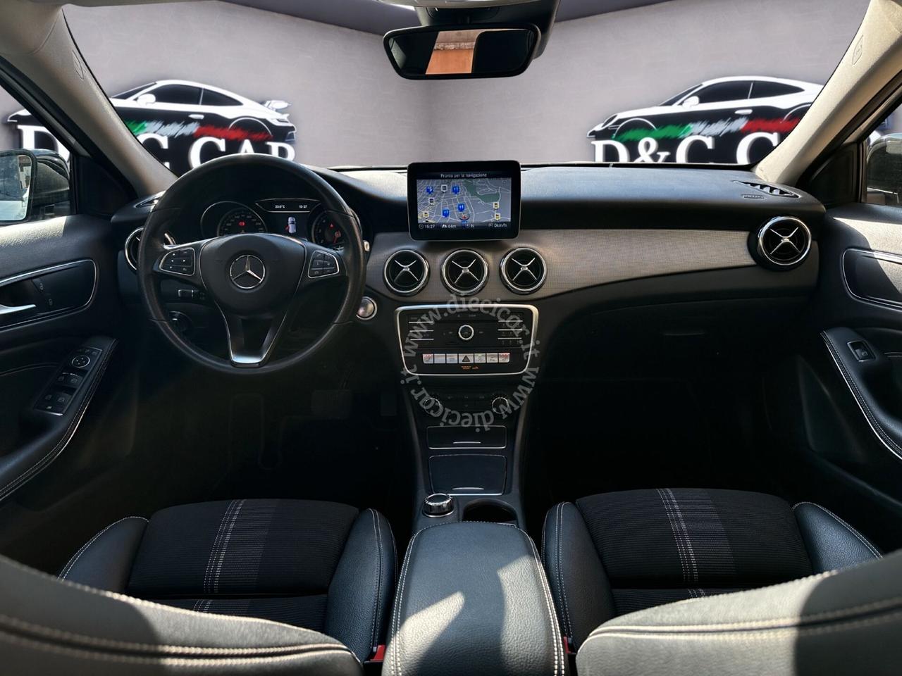 Mercedes-benz GLA 180 Sport AUTOMATICA TETTO PANO LED 19