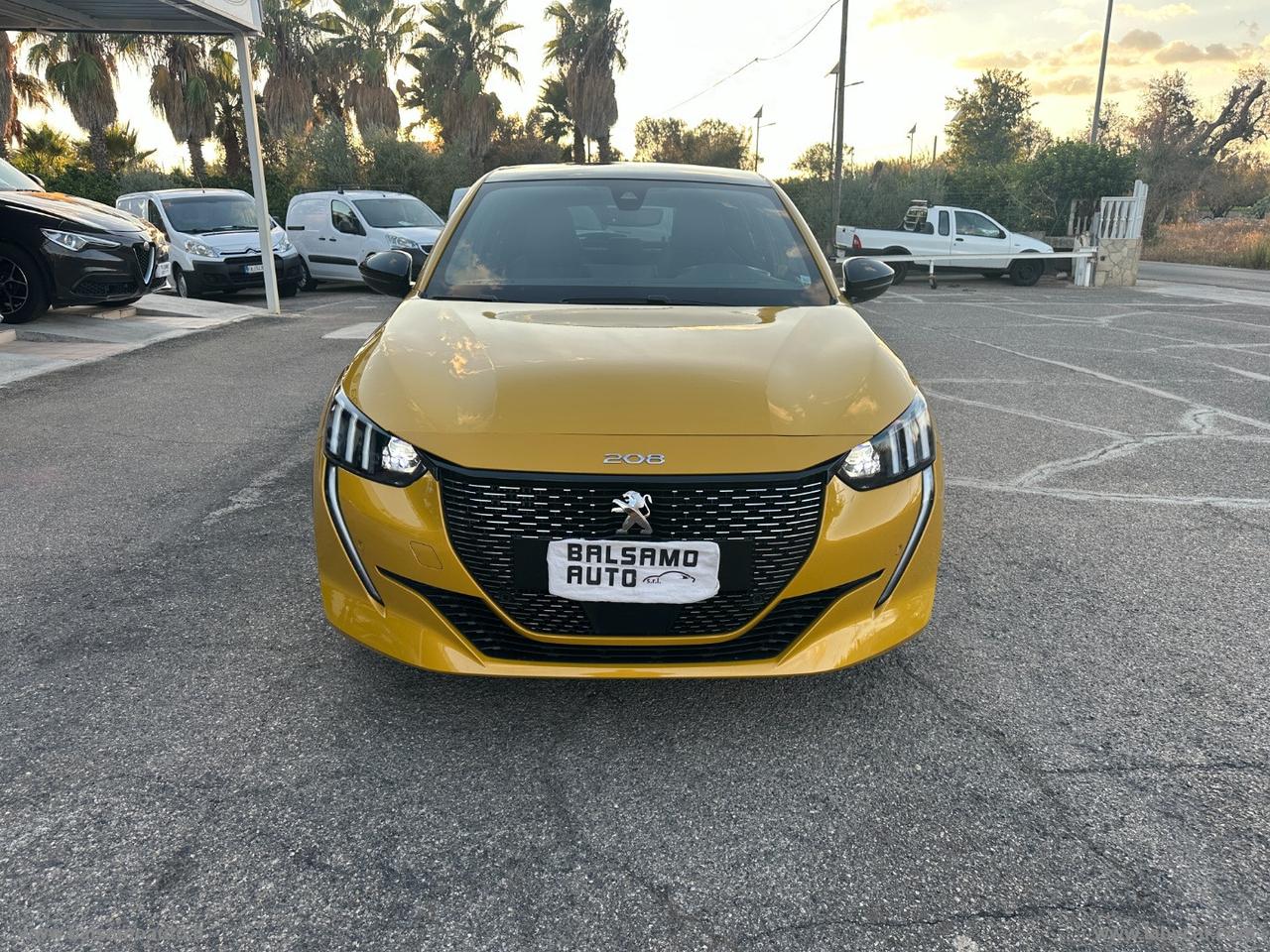 PEUGEOT 208 GT Line PANORAMA