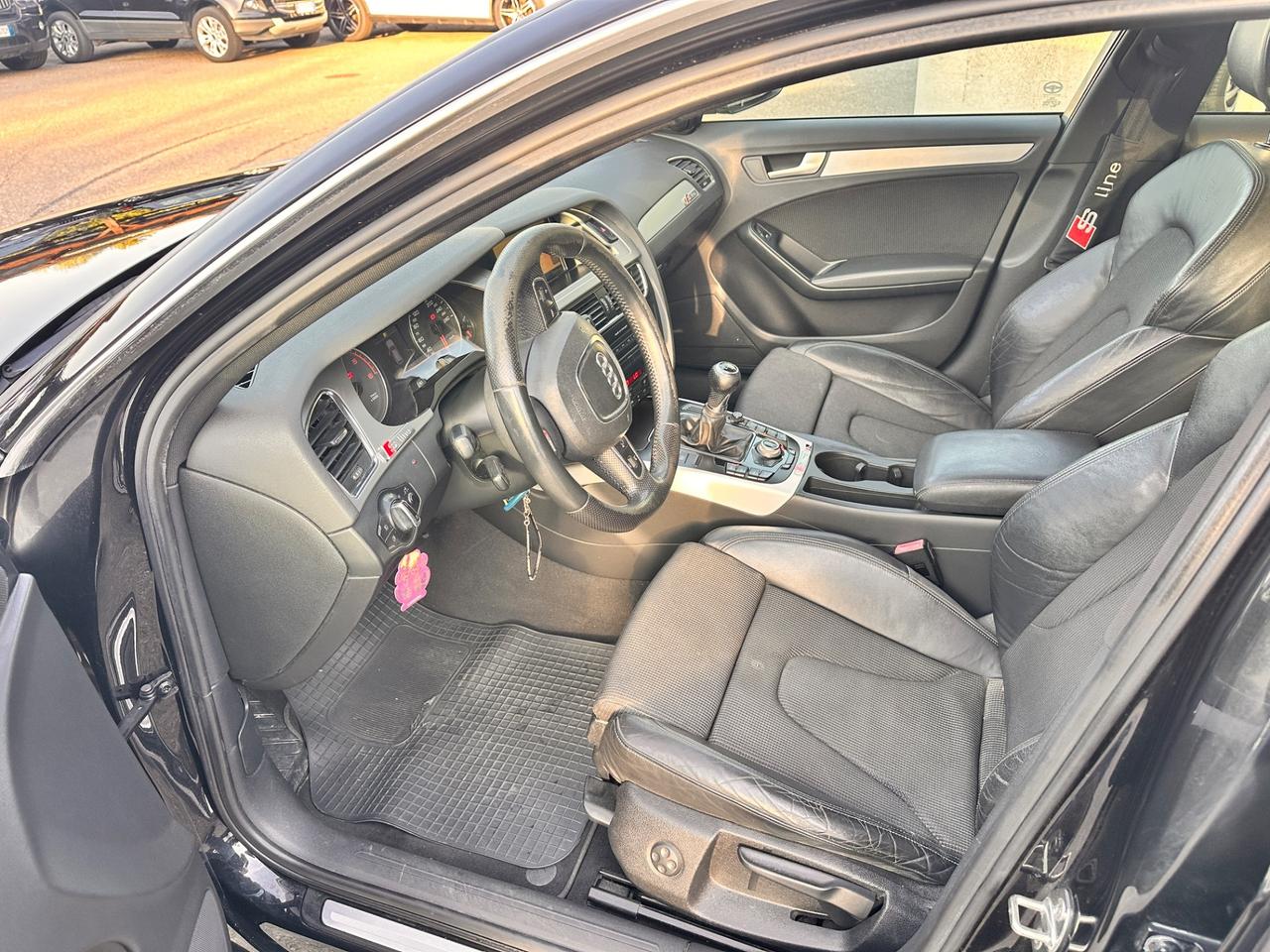 Audi A4 Avant 2.0 TDI 143CV s-Line