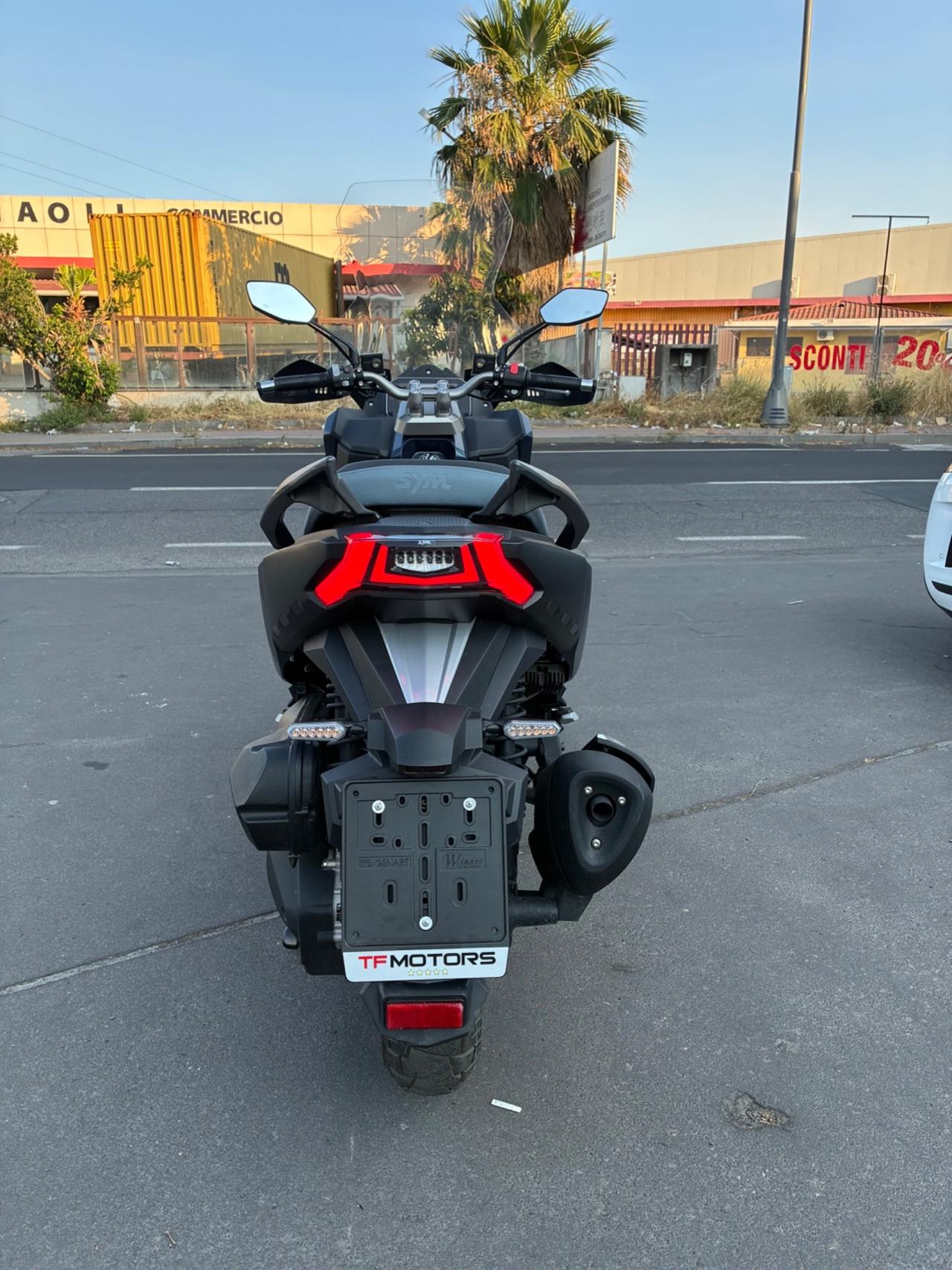 Sym ADX 300 SOLO 4700KM - 2025