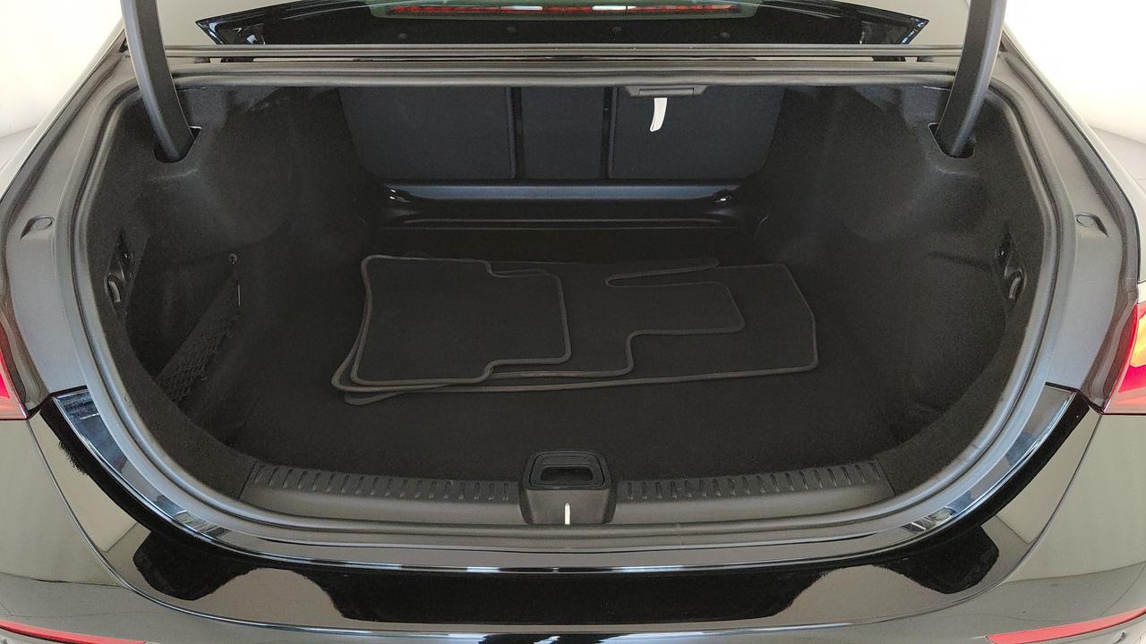 Mercedes-Benz E 200 d Advanced auto