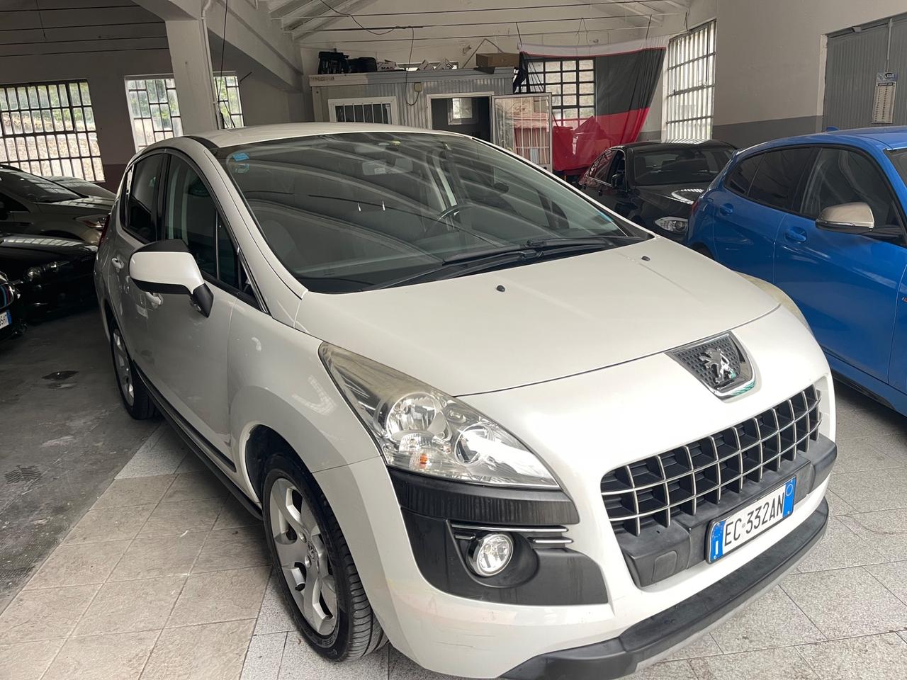 Peugeot 3008 1.6 HDi 110CV cambio robotizzato Premium