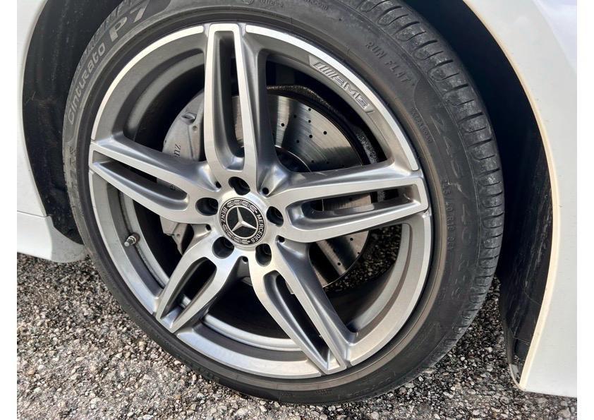 Mercedes-benz E220 Premium Plus