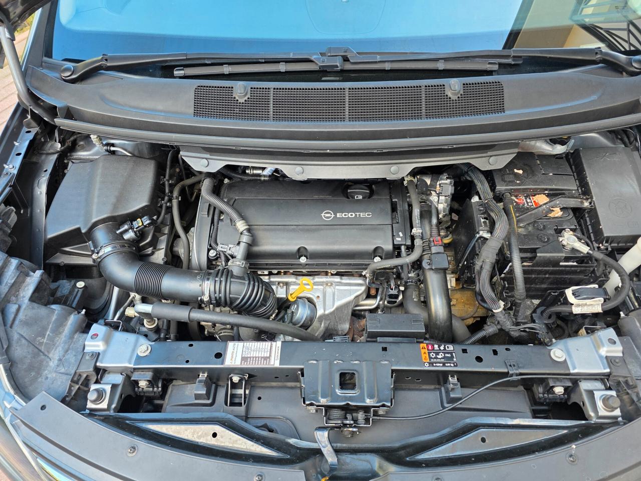 Opel Zafira 1.6ECO FUEL TOURER
