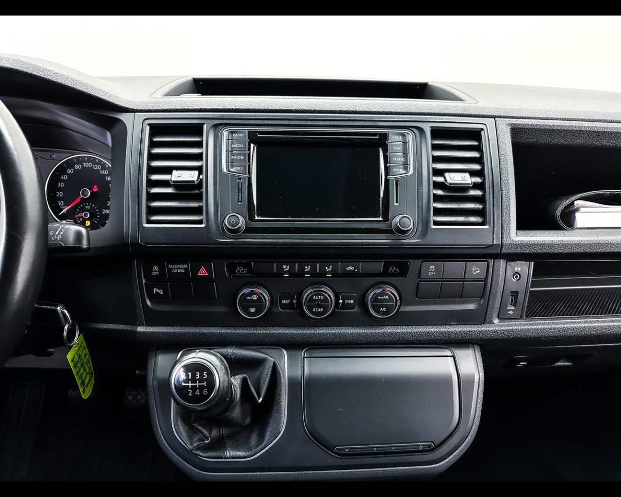 VOLKSWAGEN Multivan 6ª '15-'24 - Multivan 2.0 TDI 150CV 4Motion Comfort