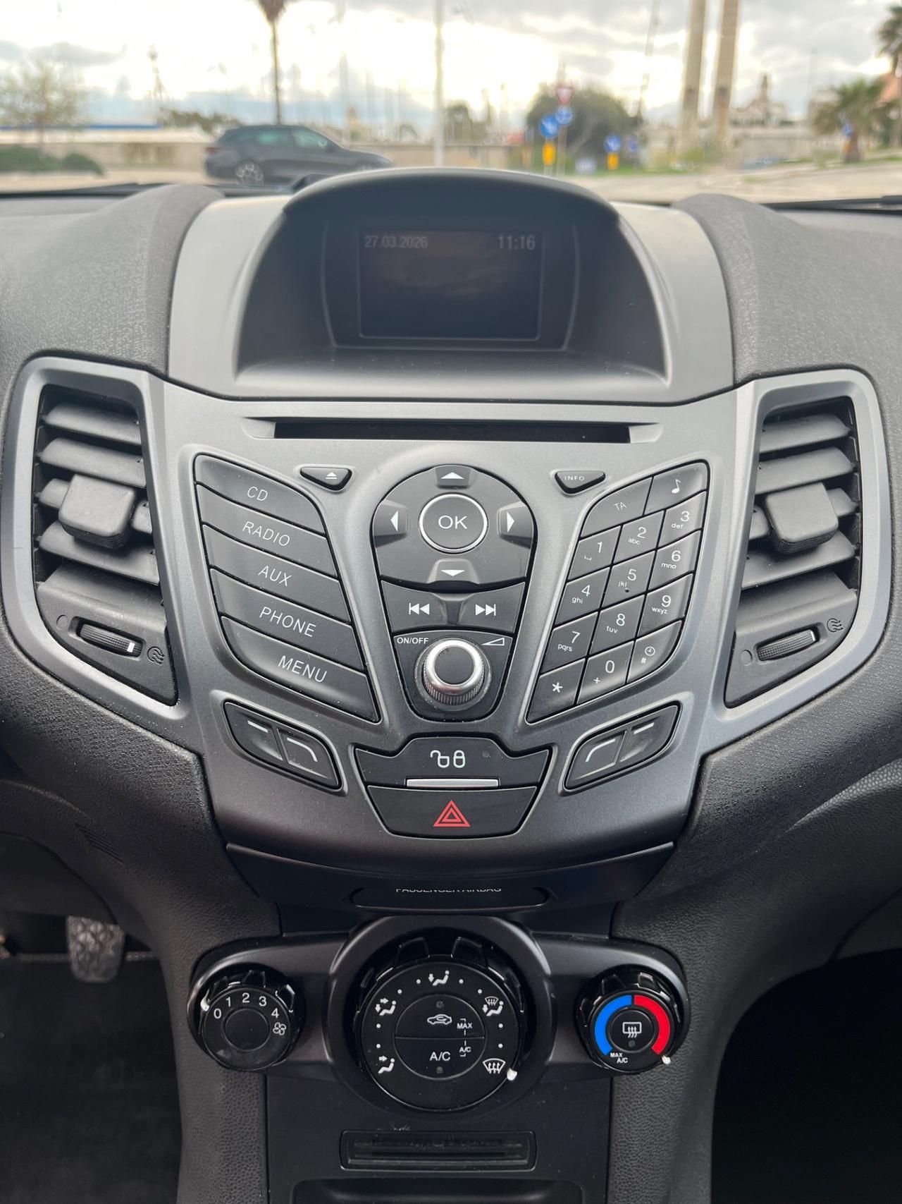 Ford Fiesta 1.5 TDCi 75CV Black & White Edition