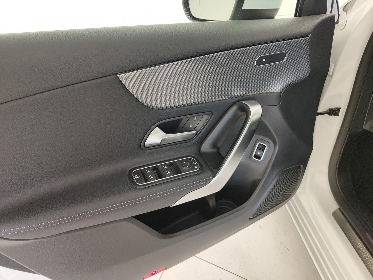 Mercedes-Benz A 250 e phev Progressive Advanced auto