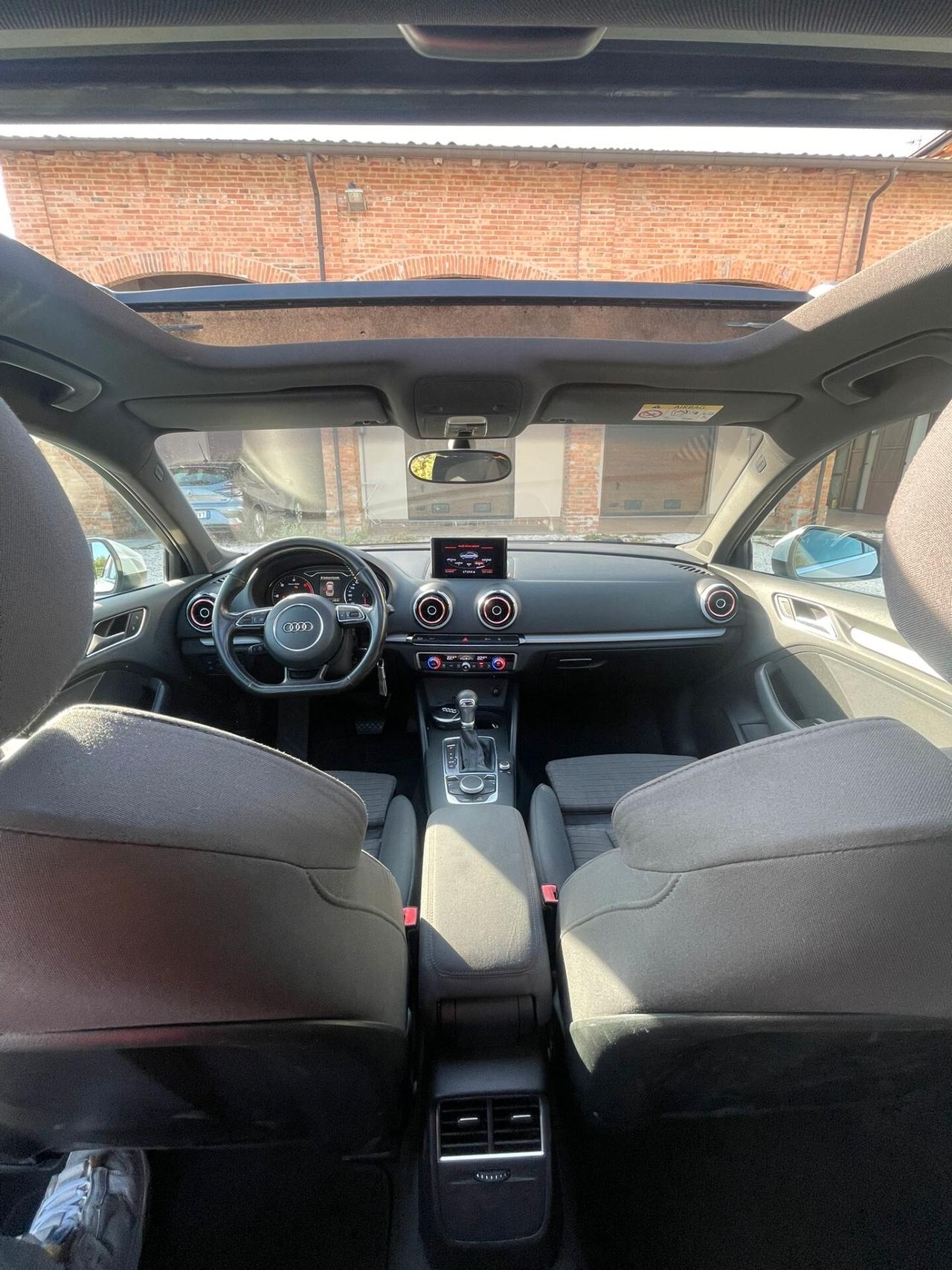 Audi A3 Sedan 1.6 TDI clean diesel S tronic Ambition