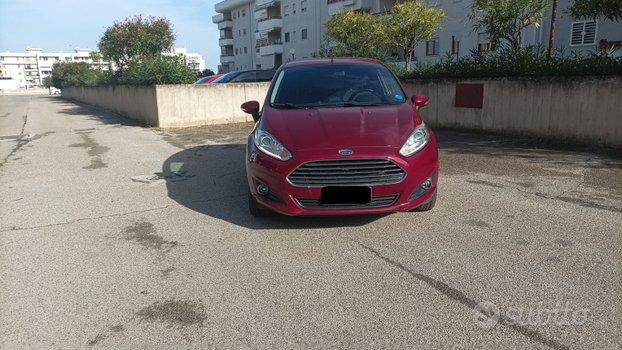 FORD Fiesta 6ª serie - 2014