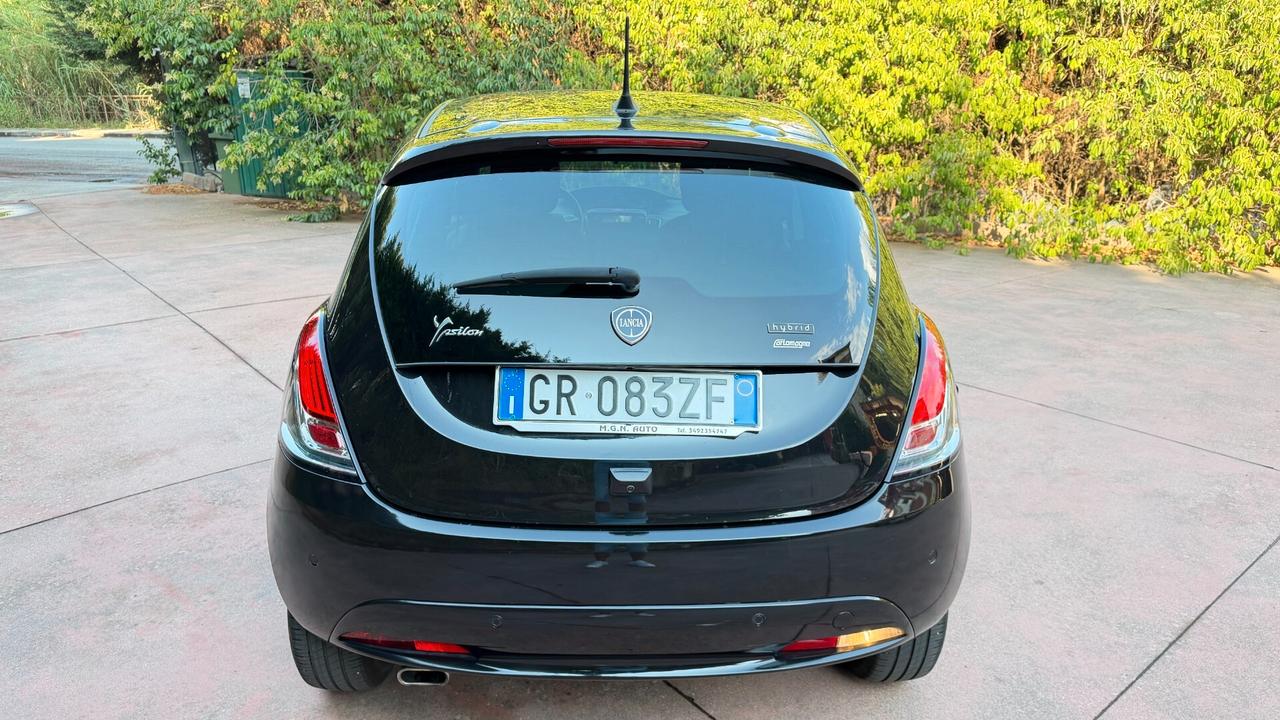Lancia Ypsilon 1.0 FireFly 5 porte S&S Hybrid Gold Plus