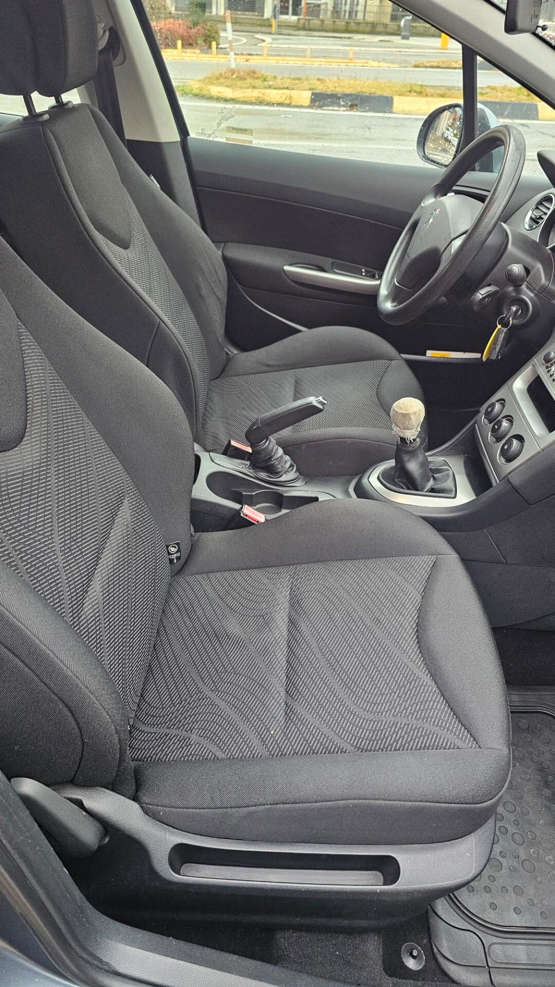 Peugeot 308 1.6 HDi 90CV 5p. Tecno