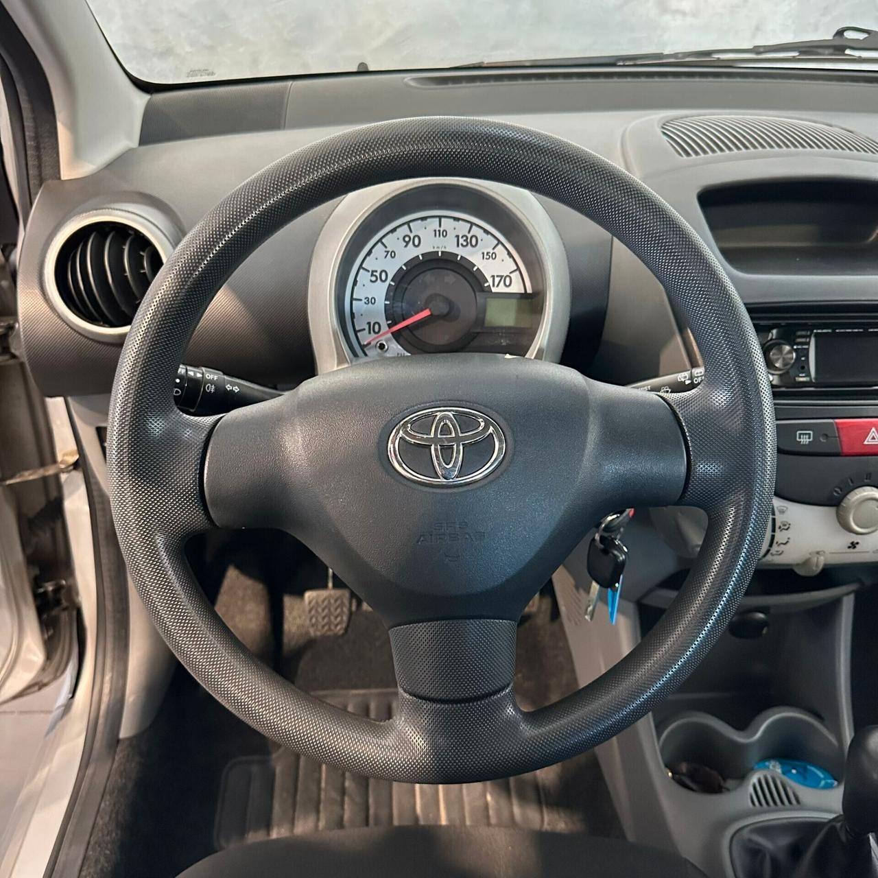 Toyota Aygo 1.0 12V VVT-i 5 porte Sol