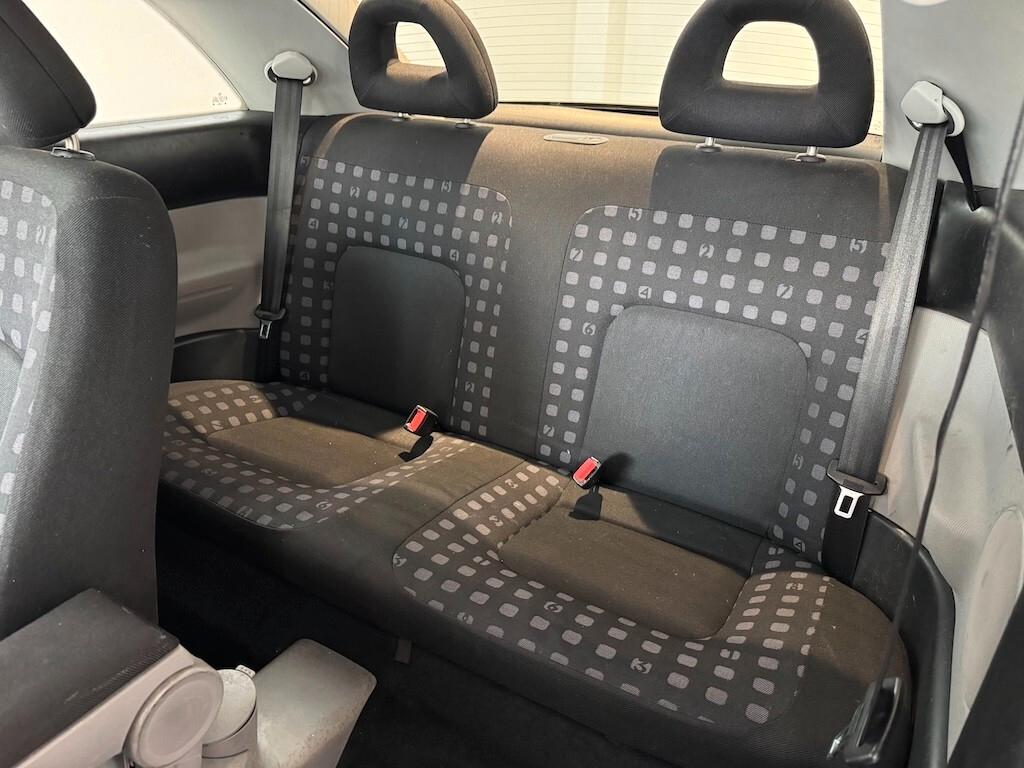 Volkswagen New Beetle 1.6