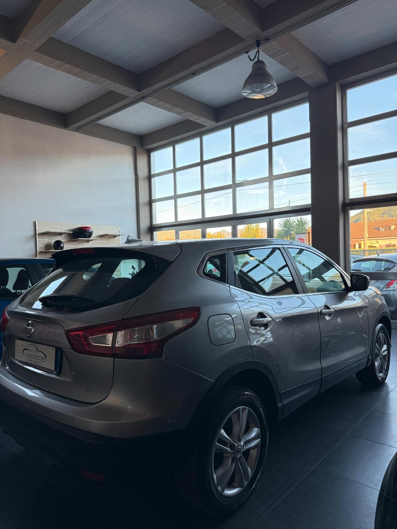 Nissan Qashqai 1.2 DIG-T Visia