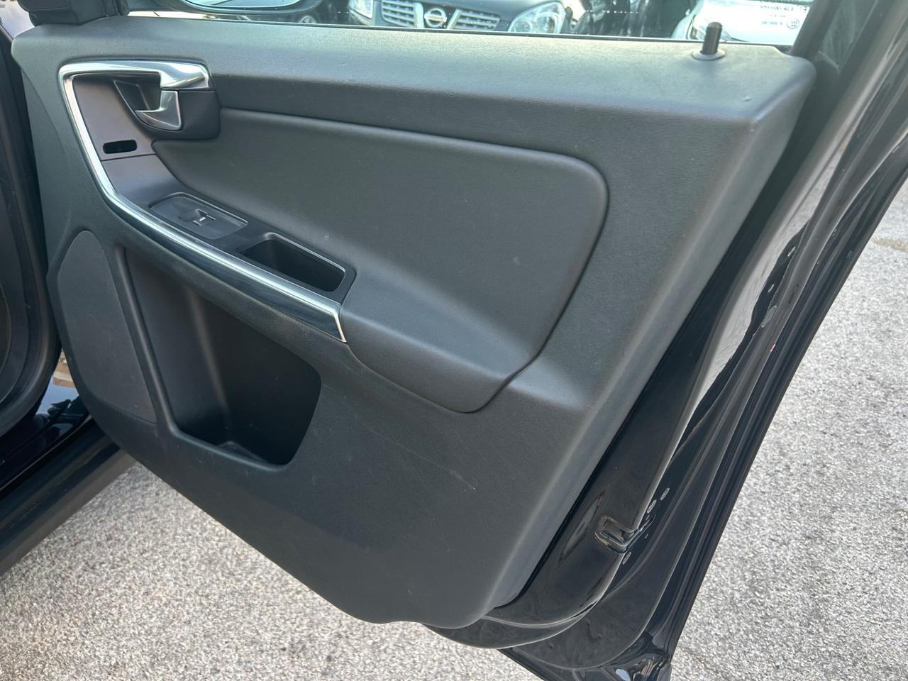 Volvo XC 60 XC60 D4 4X4 Geartronic Momentum