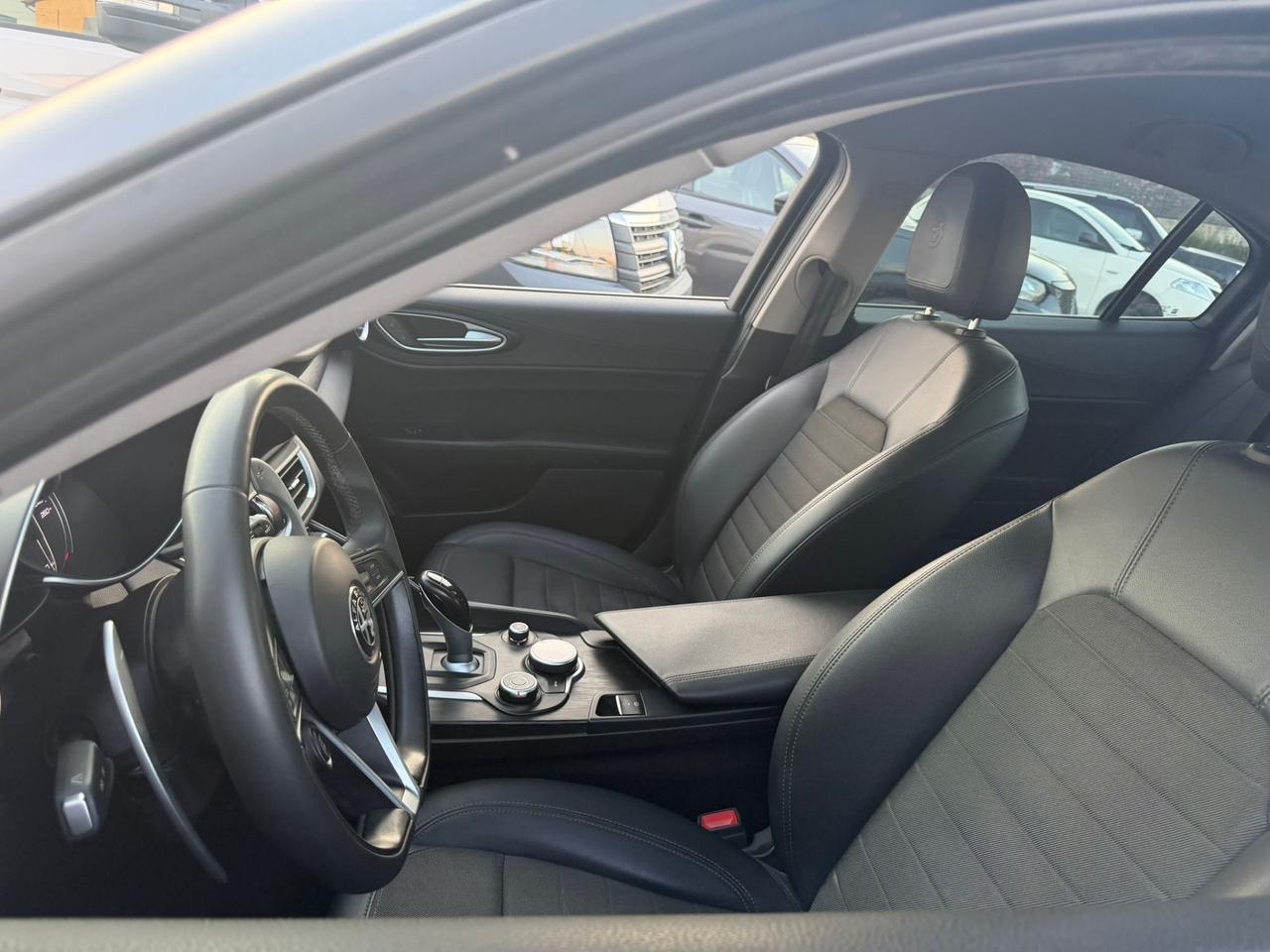 Alfa Romeo Giulia 2.2 180 CV AT8 Sport garanzia12