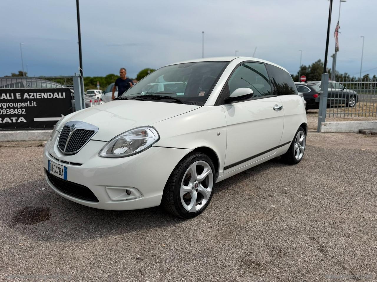 LANCIA Ypsilon 1.4 16V Platino AUTOMATICA