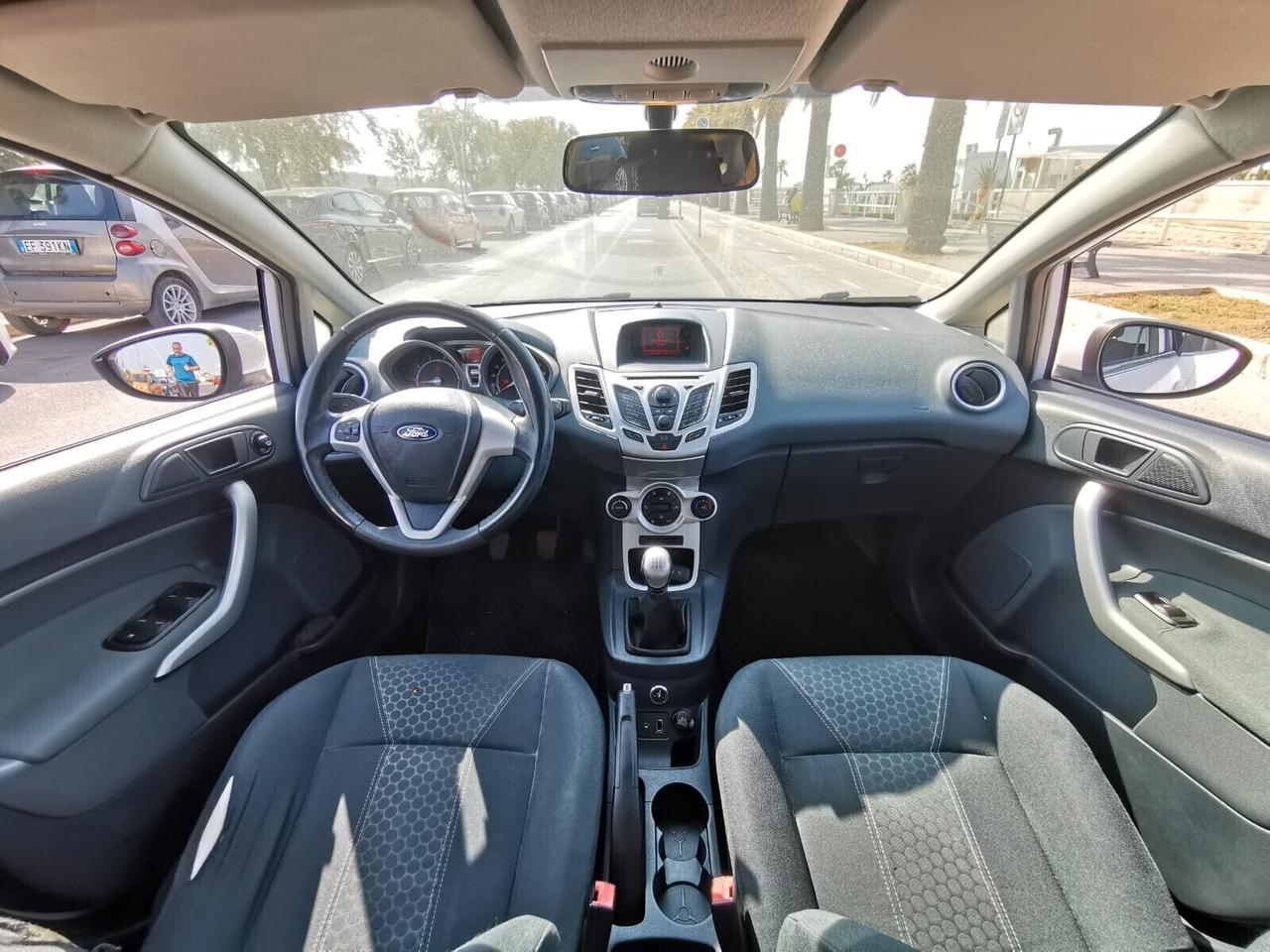 Ford Fiesta 1.4 5P. BzGPL Titanium 2010