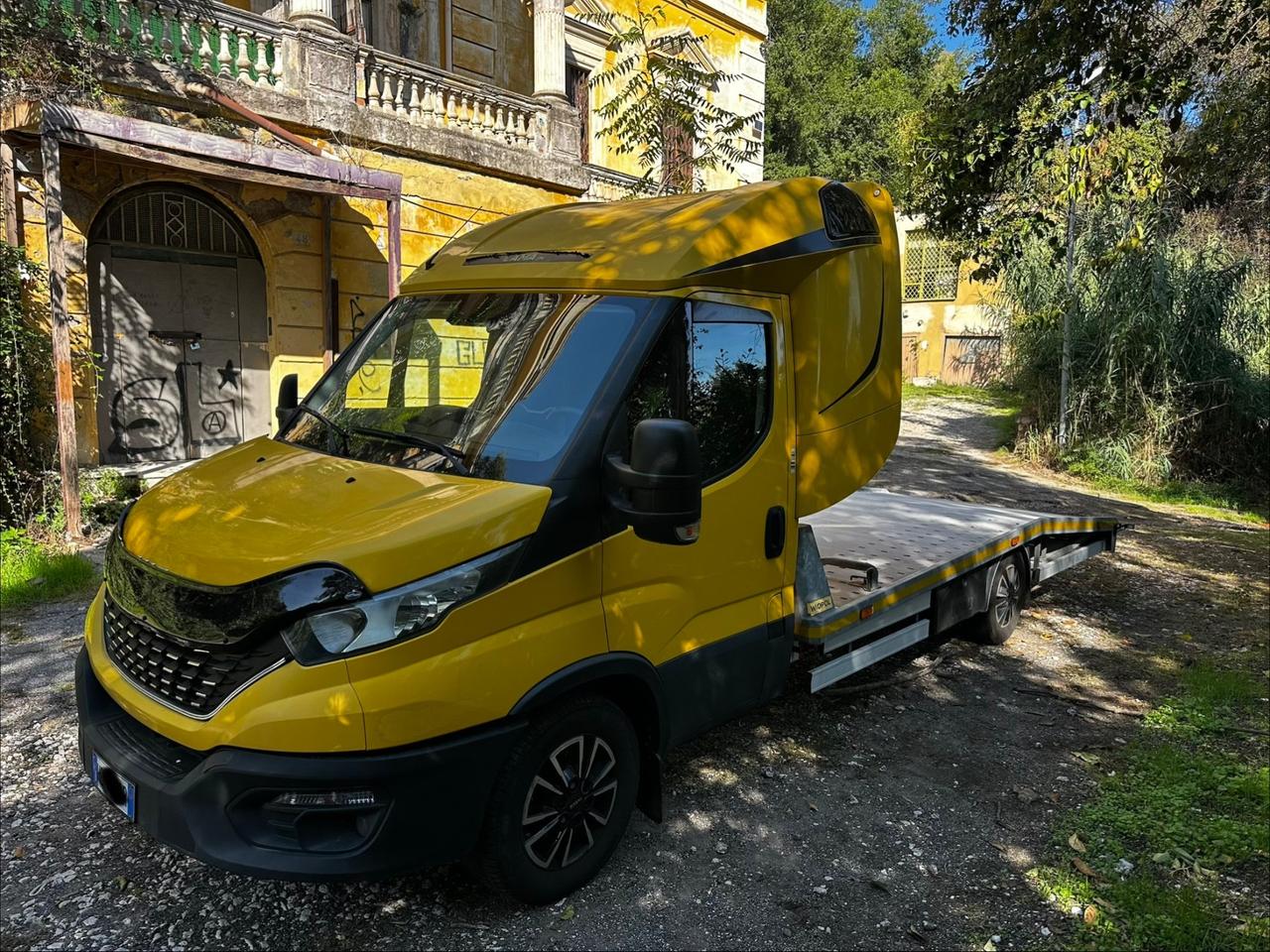 Iveco Daily Carroattrezzi Patente B Cabinato Full 2021