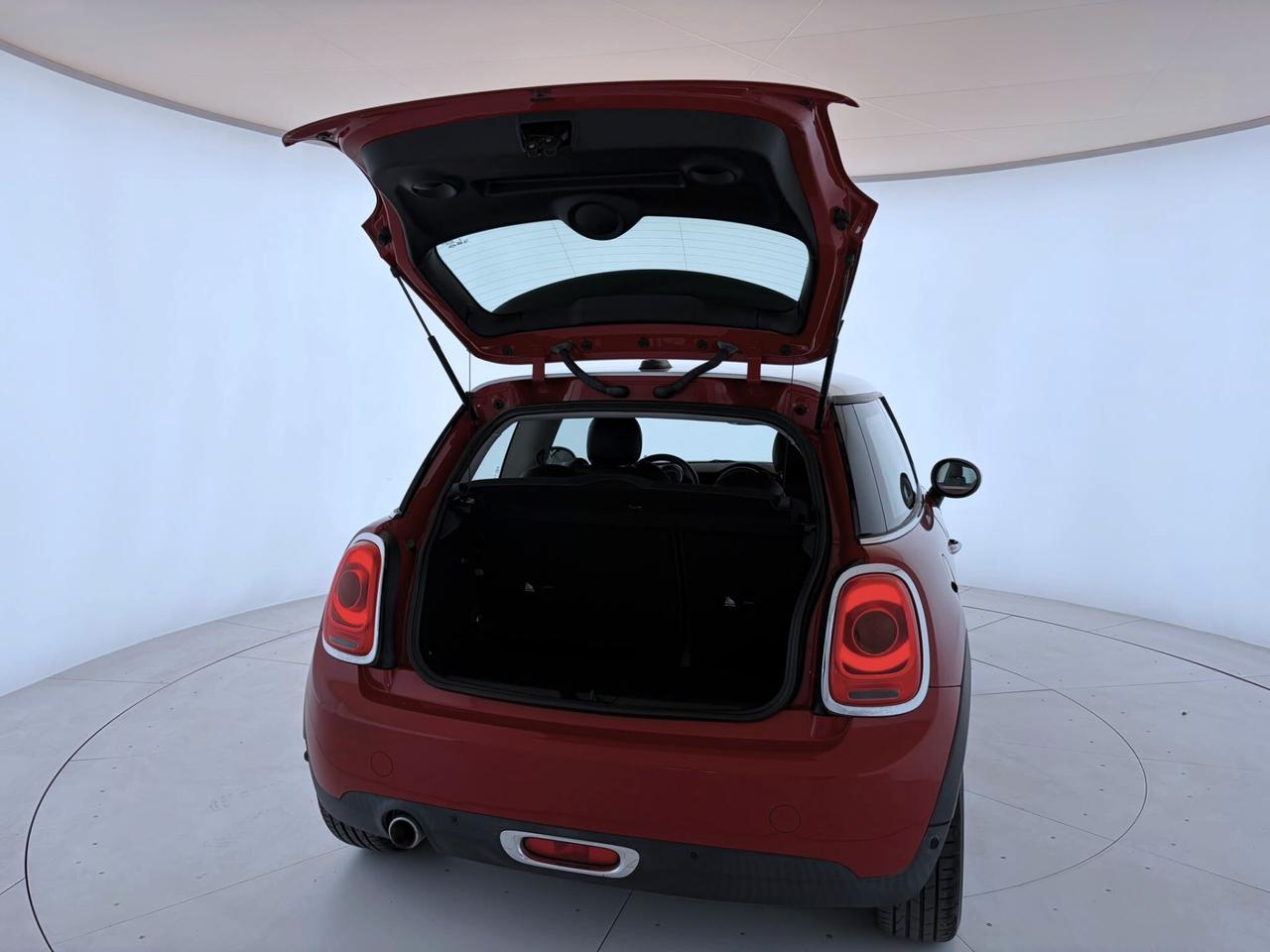 Mini Cooper D 1.5 3p - NEOPATENTATI - TAGLIANDI MINI