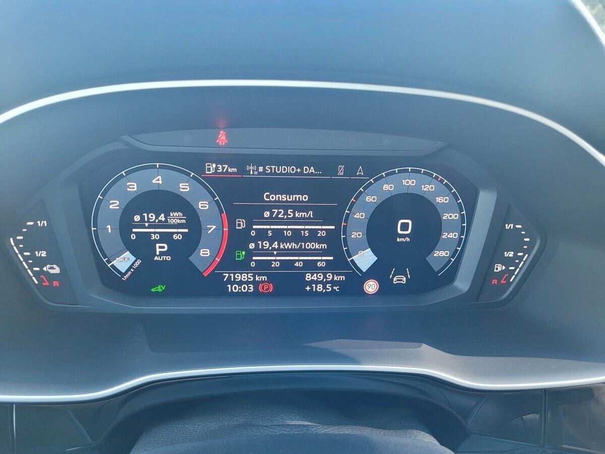 Audi Q3 45 TFSI e S tronic Business