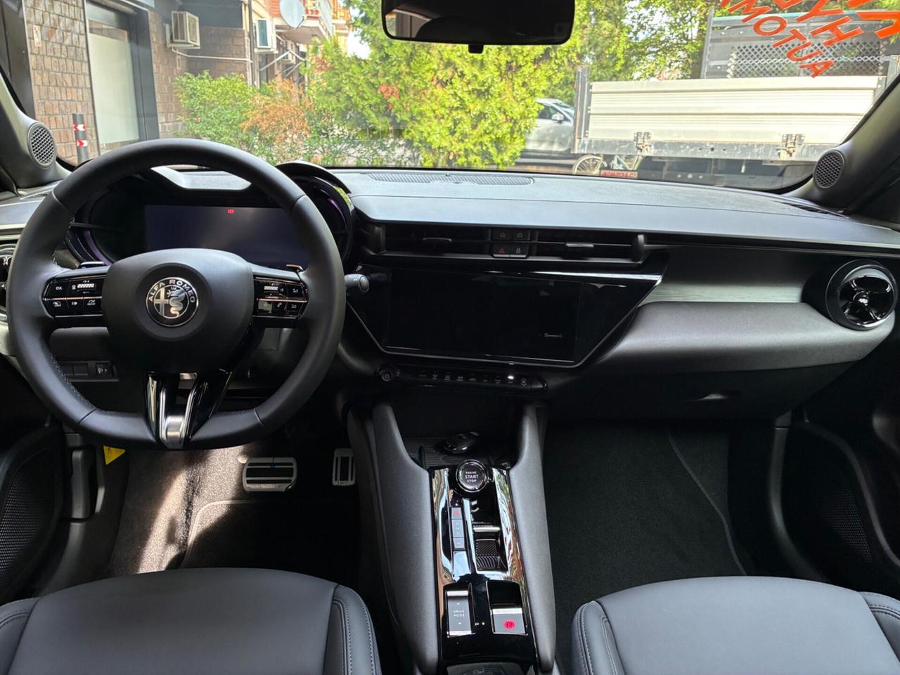 Alfa Romeo Junior 1.2 145 CV Hybrid eDCT6 Ti